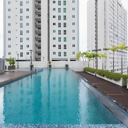 Straits Garden Suites Penang Jelutong Exterior photo