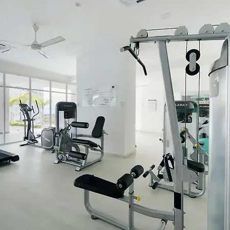Straits Garden Suites Penang Jelutong Exterior photo
