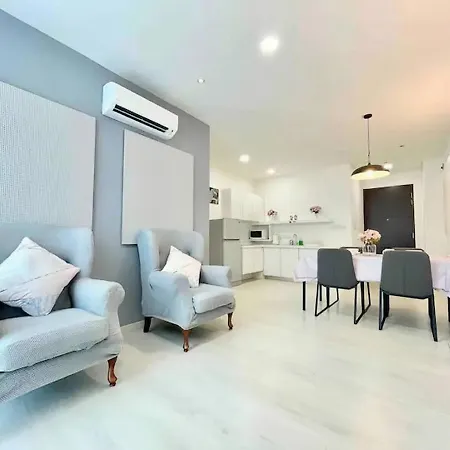 Straits Garden Suites Penang Jelutong Exterior photo