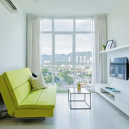 Straits Garden Suites Penang Jelutong Exterior photo