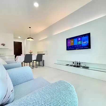 Straits Garden Suites Penang Jelutong Exterior photo