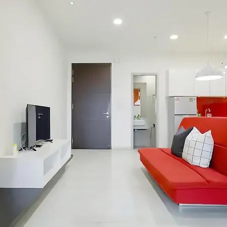 Straits Garden Suites Penang Jelutong Exterior photo