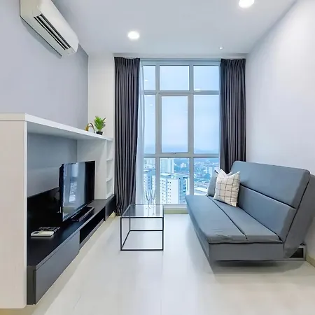 Straits Garden Suites Penang Jelutong Exterior photo