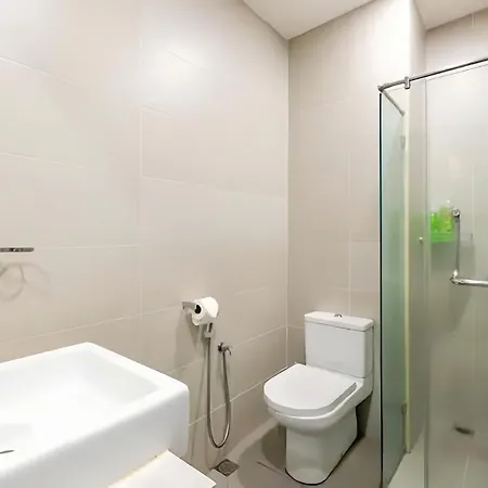Straits Garden Suites Penang Jelutong Exterior photo