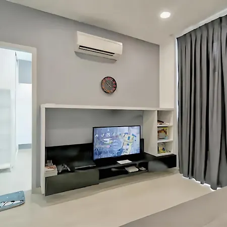 Straits Garden Suites Penang Jelutong Exterior photo