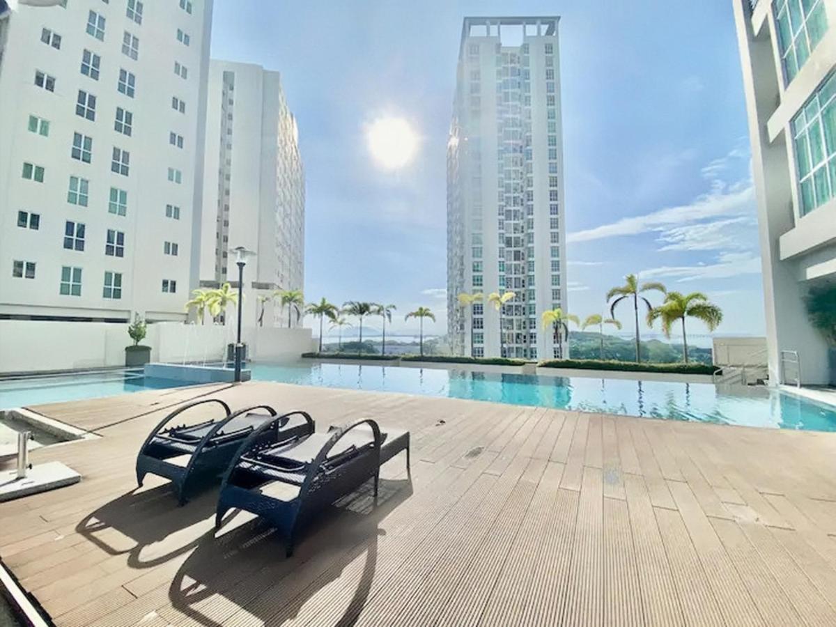Apartment Straits Garden Penang *