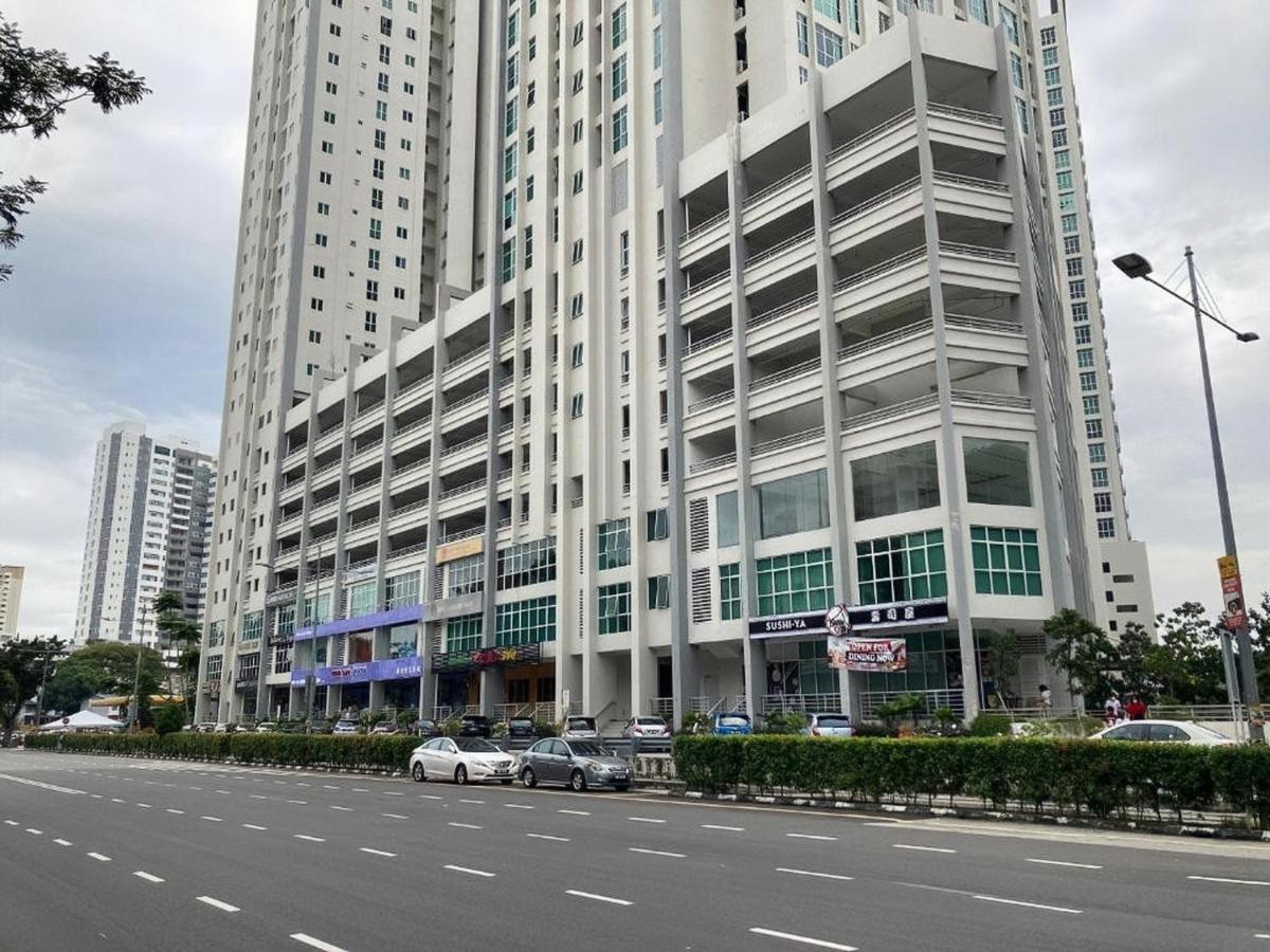 Straits Garden Penang Apartment *