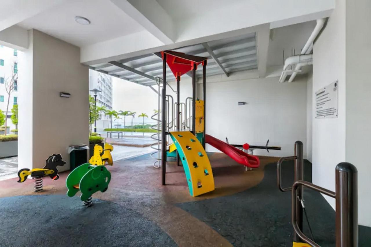 Straits Garden Penang Apartment *
